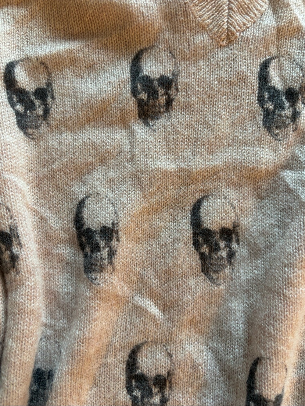 360 Cashmere Light Pink Crewneck Sweater with Subtle Heathering skull - Picture 6 of 9